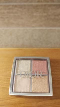 DIOR BACKSTAGE GLOW FACE PALETTE 004のサムネイル