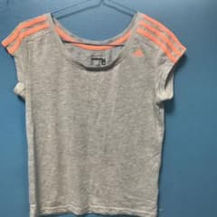 adidas Tシャツのサムネイル