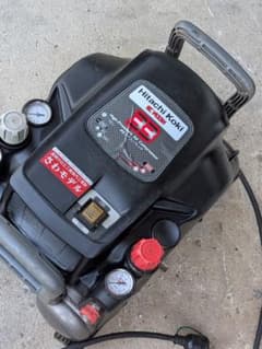 Hitachi Koki EC1433H 高圧エアコンプレッサー　エアー漏れのサムネイル