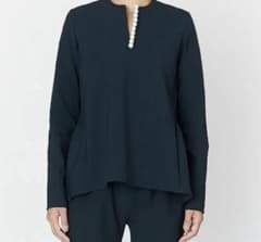 新品YOKO CHANロングスリーブバックティアードパールブラウス ネイビー36 新品YOKO CHANロングスリーブバックティアードパールブラウス ネイビー