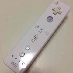 ＊ほっぺ様専用＊Wii＊リモコン ホワイトのサムネイル