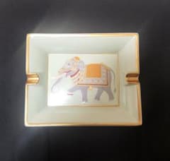 HERMES エルメス エレファント柄 陶器 灰皿 アッシュトレイ HERMES エルメス エレファント柄 陶器 灰皿 アッシュトレイ - メルカリ