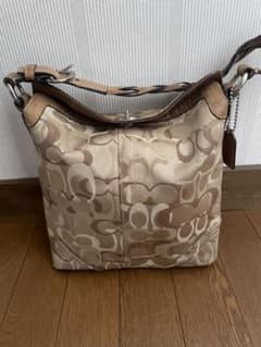 COACH   コーチ　シグネチャー　ベージュのサムネイル