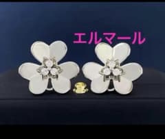 海外セレブ フリヴォル ラージフラワー ピアス シルバー 高級ブランド