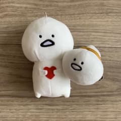 문구와 함께 봉제인형 키 체인