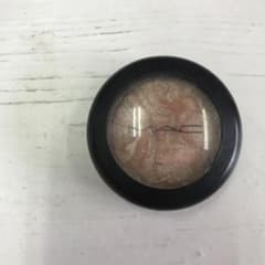 MAC アイシャドウのサムネイル