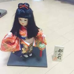 日本人形のサムネイル