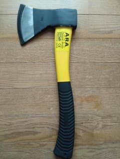 【新品未使用 】コンパクト斧 全長44cm 薪割りアウトドア キャンプ に最適のサムネイル
