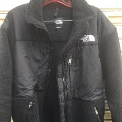 ノースフェイス レトロフリース黒のサムネイル