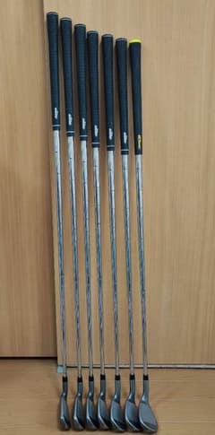 コブラ　ダークスピード　アイアン　7本セットのサムネイル
