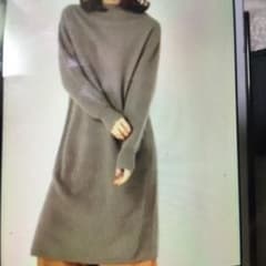 最終お値下げ☆美品ウール混FOX３５%ニットワンピースのサムネイル