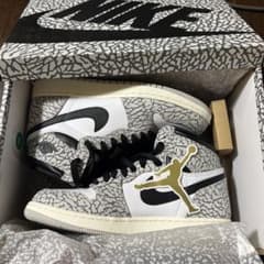 NIKE エアジョーダン　ホワイトセメント　値下げ可能❗️のサムネイル