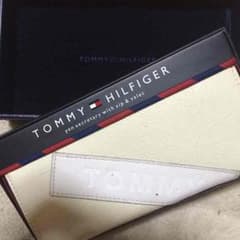 TOMMY財布のサムネイル
