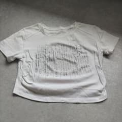 ホワイト テキストデザイン クロップドTシャツのサムネイル
