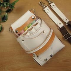 ホワイト＆カラフル 8丁差し 本革シザーケース SCA-143/CWA - メルカリ