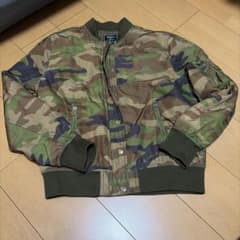 FOREVER 21 カモフラ柄 MA-1 ジャケット Mサイズのサムネイル