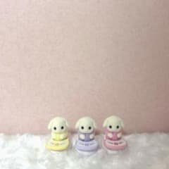シルバニアファミリー フローラウサギの3つ子ちゃん ベビーチェアセットのサムネイル