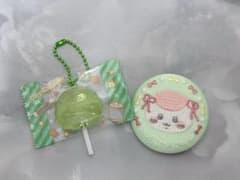 ちいかわ　くりまんじゅう　刺繍缶バッジ&キャンディチャームのサムネイル