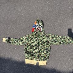 BAPE 迷彩柄パーカーのサムネイル