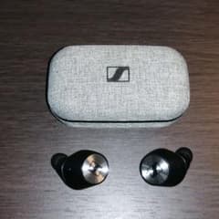 ゼンハイザー　MOMENTUM　TrueWireless　ケース破損ありのサムネイル