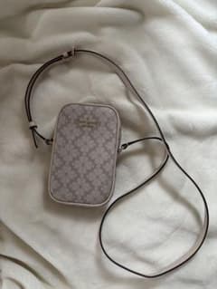 kate spade スマホショルダーバッグ モノグラムのサムネイル