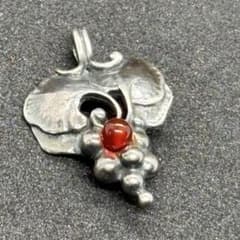 GEORG JENSEN 1996カーネリアン ブドウ ペンダントトップ - メルカリ