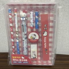 【新品・未使用】韓国文具 サンリオ ハローキティ　文具セットのサムネイル