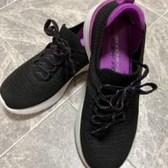 SKECHERS スニーカー メモリーフォーム ブラック パープルのサムネイル