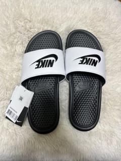 NIKE(ナイキ) ベナッシ(シャワーサンダル)のサムネイル