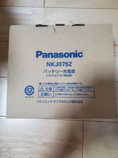 電動自転車　パナソニック　NKJ075Z バッテリー充電器のサムネイル