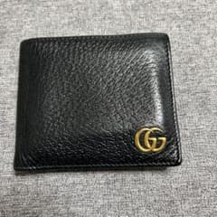 Gucci ブラック 二つ折り財布のサムネイル