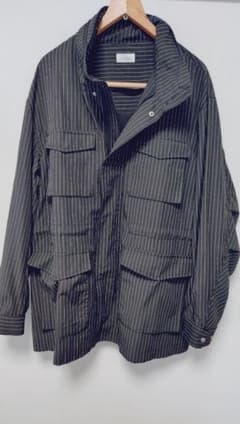 黒ジャケットのサムネイル