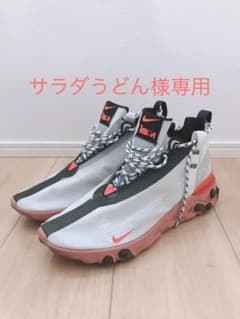 NIKEのサムネイル