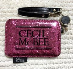 CECIL McBEE リール付きパスケース ビビットピンク《未使用》希少