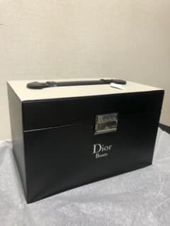 【新品未使用】Dior アクセサリーボックスのサムネイル