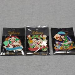 Disney 2004クリスマス限定ピンバッジ 3点セット - メルカリ