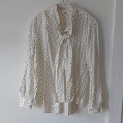 UNIQLO ブラウスのサムネイル