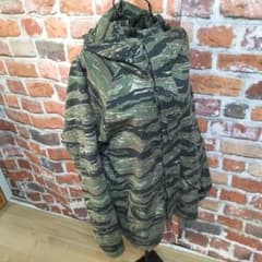 ■アウトドア防寒にも【実物サープラス品】 超厚手ＢＤＵパーカー【収納多数】■のサムネイル