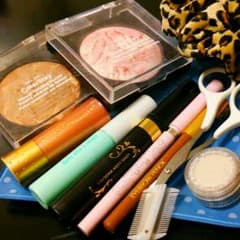 化粧品セットのサムネイル