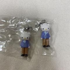 ハローキティあしながめじるしアクセサリー　ダニエル制服姿2個セットのサムネイル