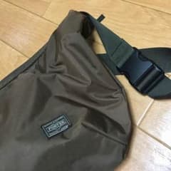 ポーター三日月型ショルダーバックのサムネイル