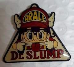 Dr.スランプ　アラレちゃん　入島限定バッジ Dr.スランプ アラレちゃん 入島限定バッジ - メルカリ