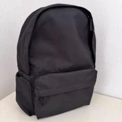 【新品】✨シンプル ブラック 肩の負担を軽く 収納力に優れ リュックバックのサムネイル