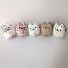 ハンドメイドぬいぐるみ 猫ちゃんマスコット 5個セット - メルカリ
