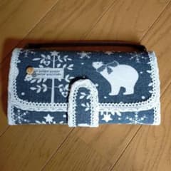 ハンドメイド長財布　しろくま　（取り外し可能取っ手付き）のサムネイル