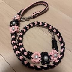 花装飾付きパラコードリードのサムネイル