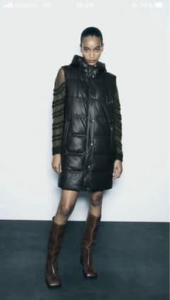 ZARA ロングフェイクレザー　アウター　ダウンベスト　Mサイズのサムネイル