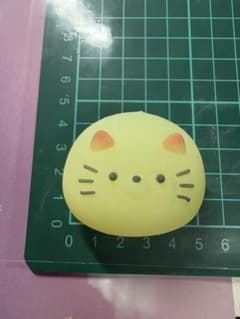 B品ねこちゃんの肉まん風わらび餅感触スクイーズのサムネイル