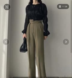 【Louere】ベルト付きアシンメトリーハイウエストパンツ【値下げ中】のサムネイル