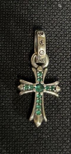 り*様 Chrome Hearts クロスチャーム グリーンストーンのサムネイル